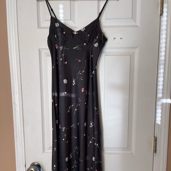 Wilfred Floral Slip Dress - Picture 2 of 8